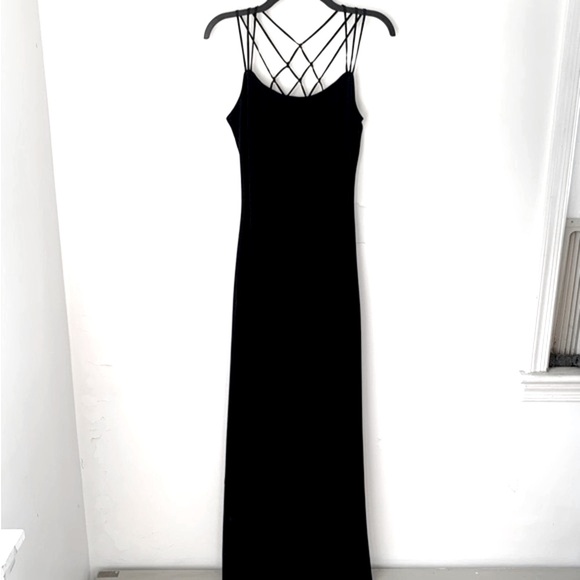 Cachet Dresses & Skirts - Vintage Y2K Cachet Strappy Black Formal Maxi Dress